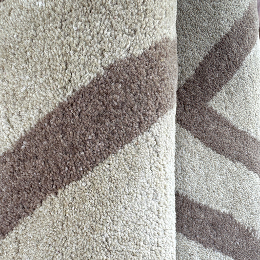 Tuftedrug-HFwl3-Beige-Brown5 - Handpicked Furniture AE