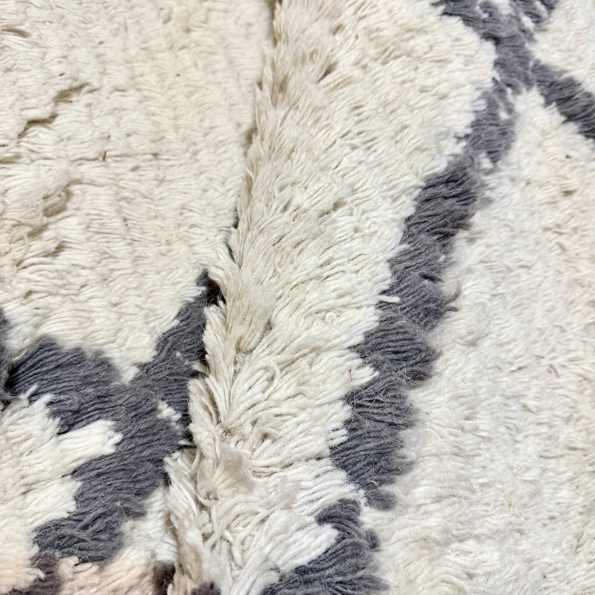 WoolShaggy-HFWS1-White-Grey10 - Handpicked Furniture AE