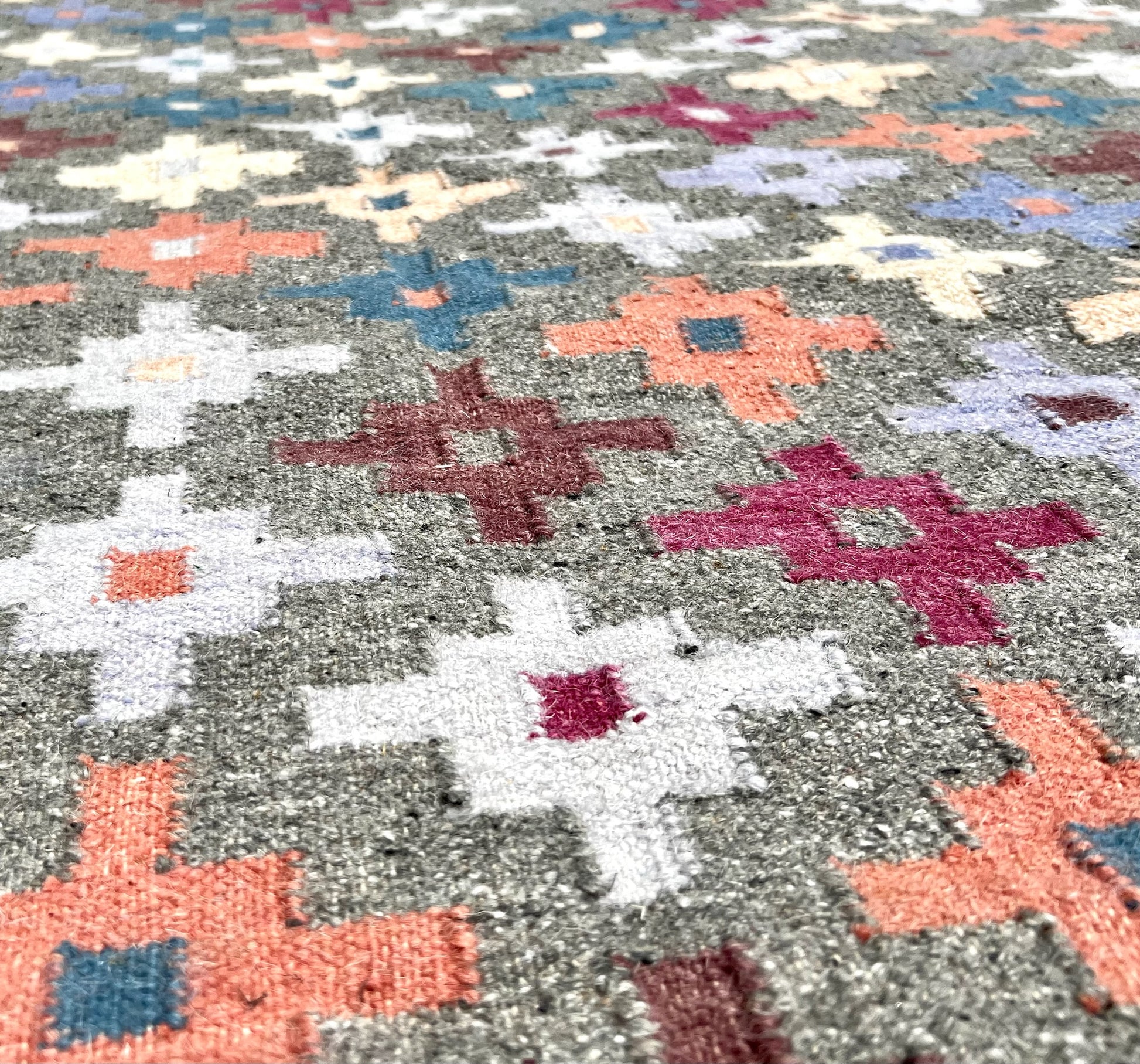 Woolcarpet-HFWL1-Multi-Coloured-3 - Handpicked Furniture AE