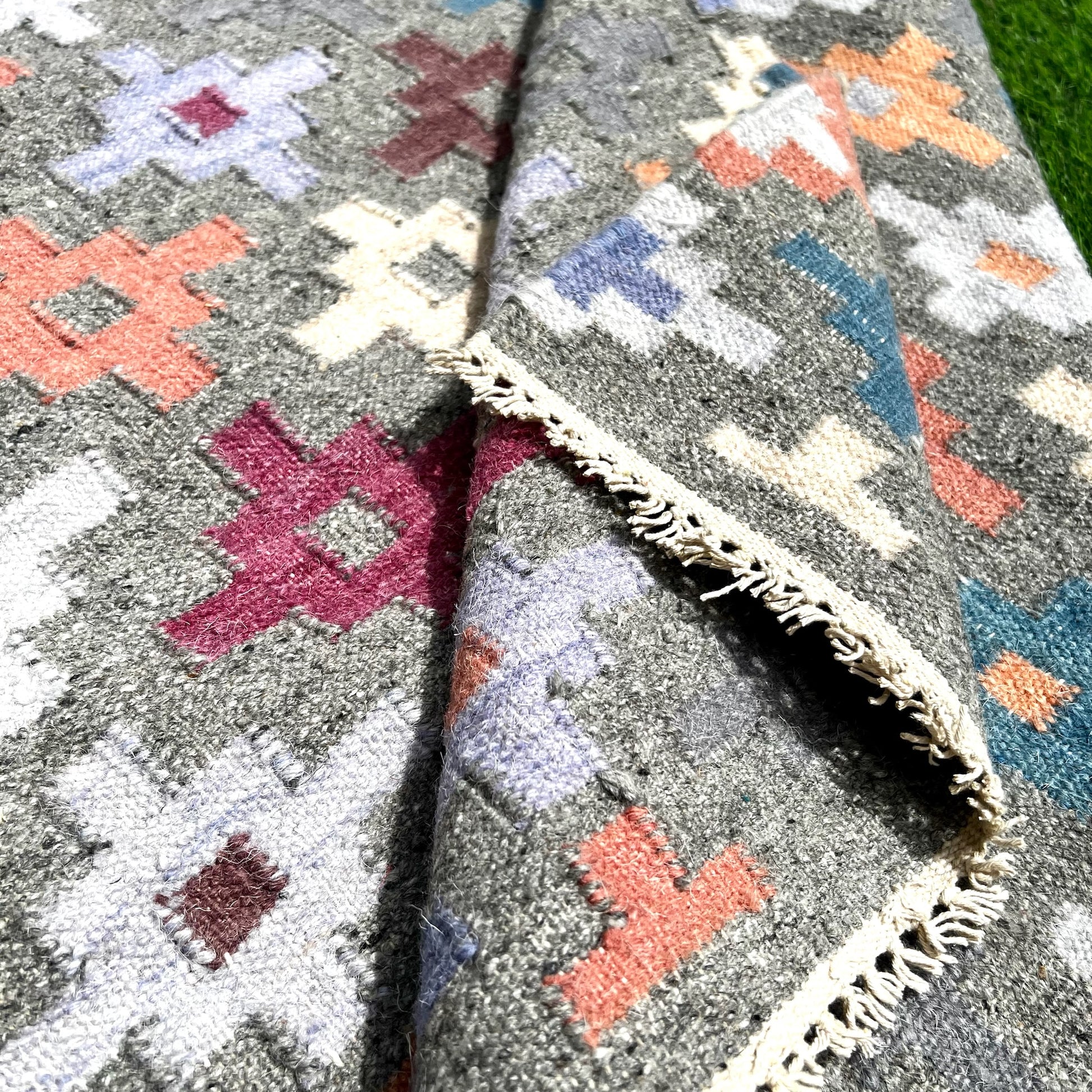 Woolcarpet-HFWL1-Multi-Coloured-4 - Handpicked Furniture AE